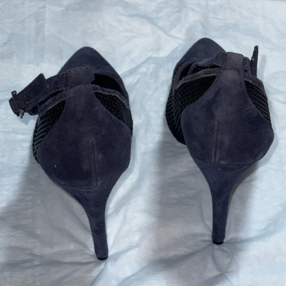 BCBGeneration Cynthia suede mesh pointed toe ankle strap heels pumps Sz 8 - Picture 5 of 12